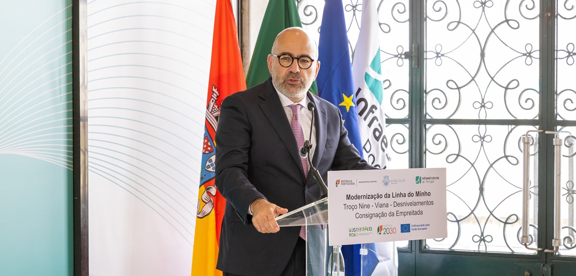 Miguel Pinto Luz, Ministro das Infraestruturas e Habitação