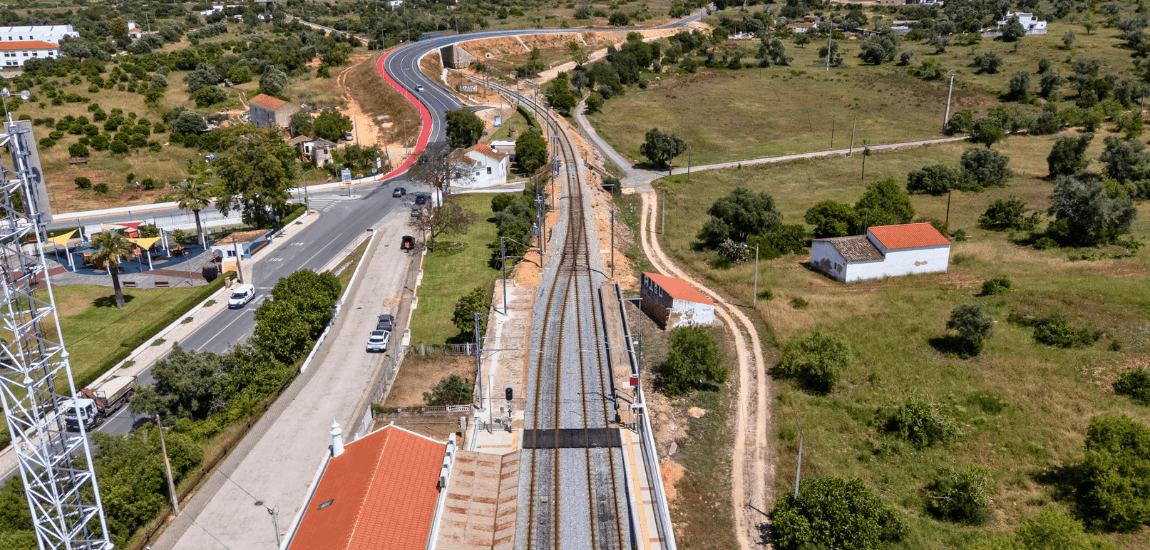 Serviço Regional de passageiros na Linha do Algarve passa a utilizar comboios elétricos